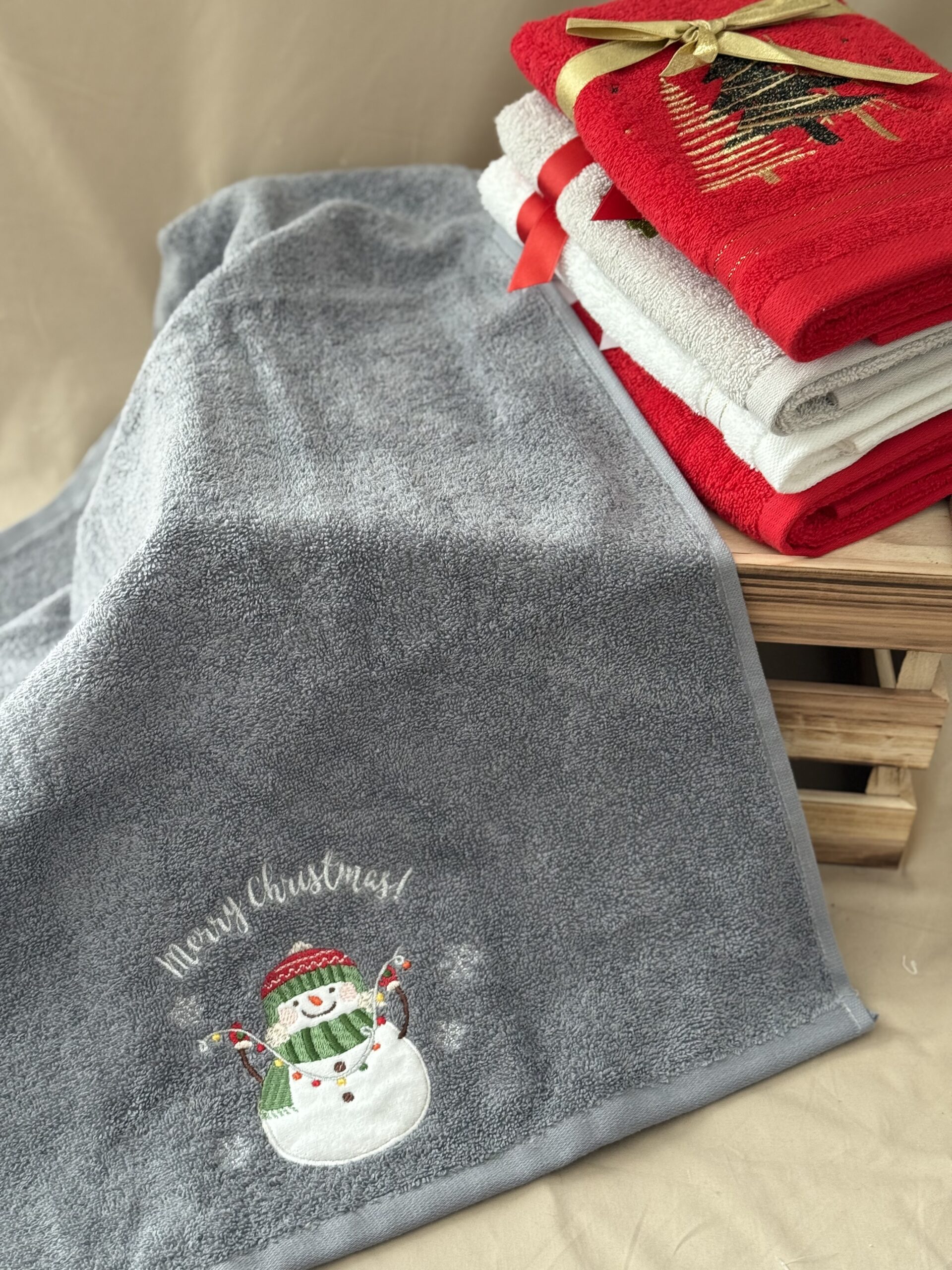 Božićni ručnik - sivi snjegović - Slika 2